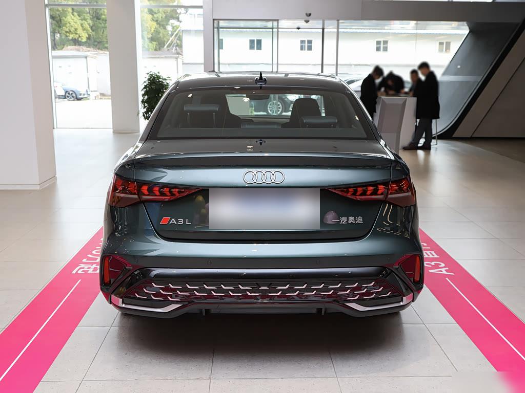 Audi A3L Sedan 35 TFSI Premium Luxury, фото 7