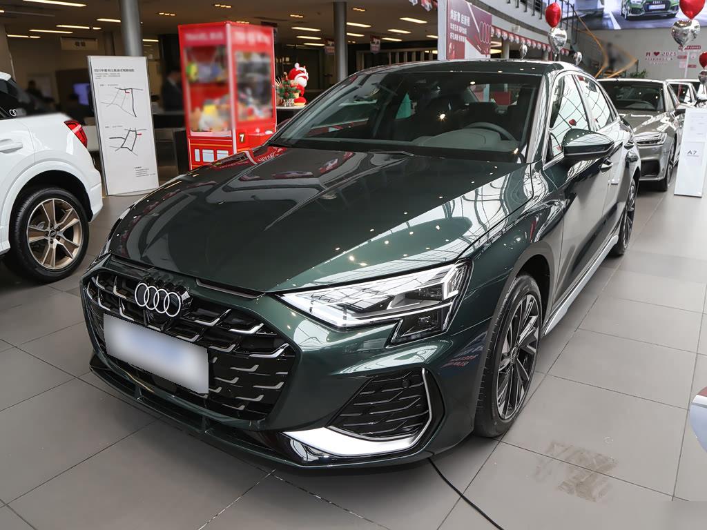 Audi A3L Sedan 35 TFSI, фото 2