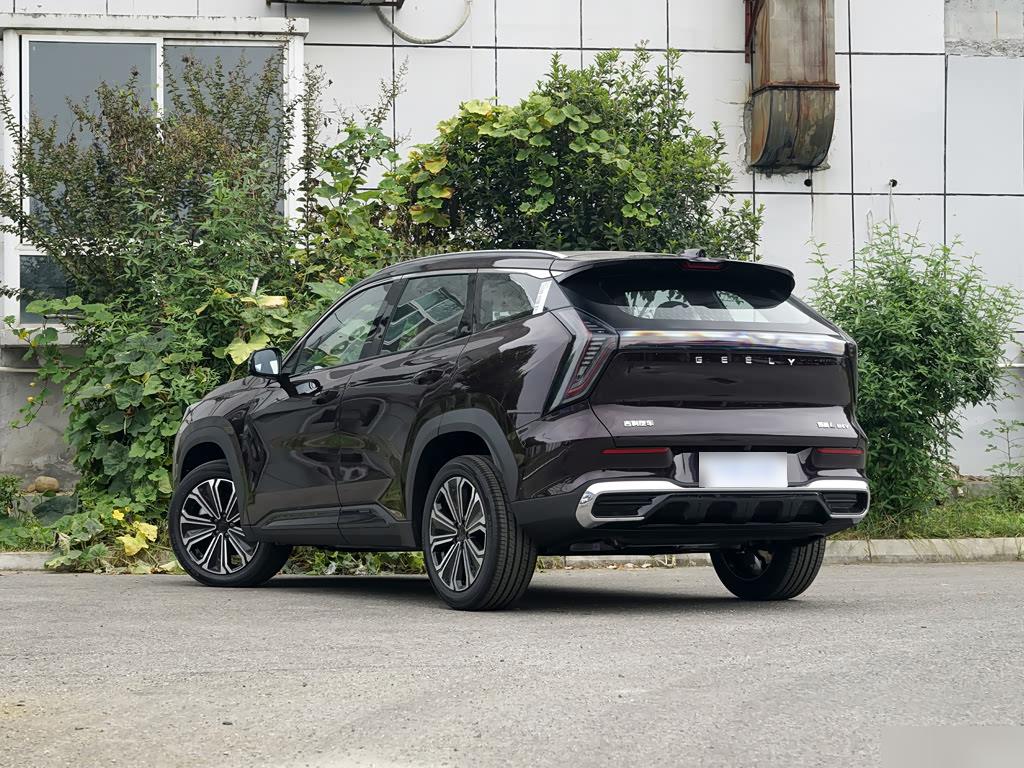 Geely Atlas 1.5TD i-HEV, фото 6