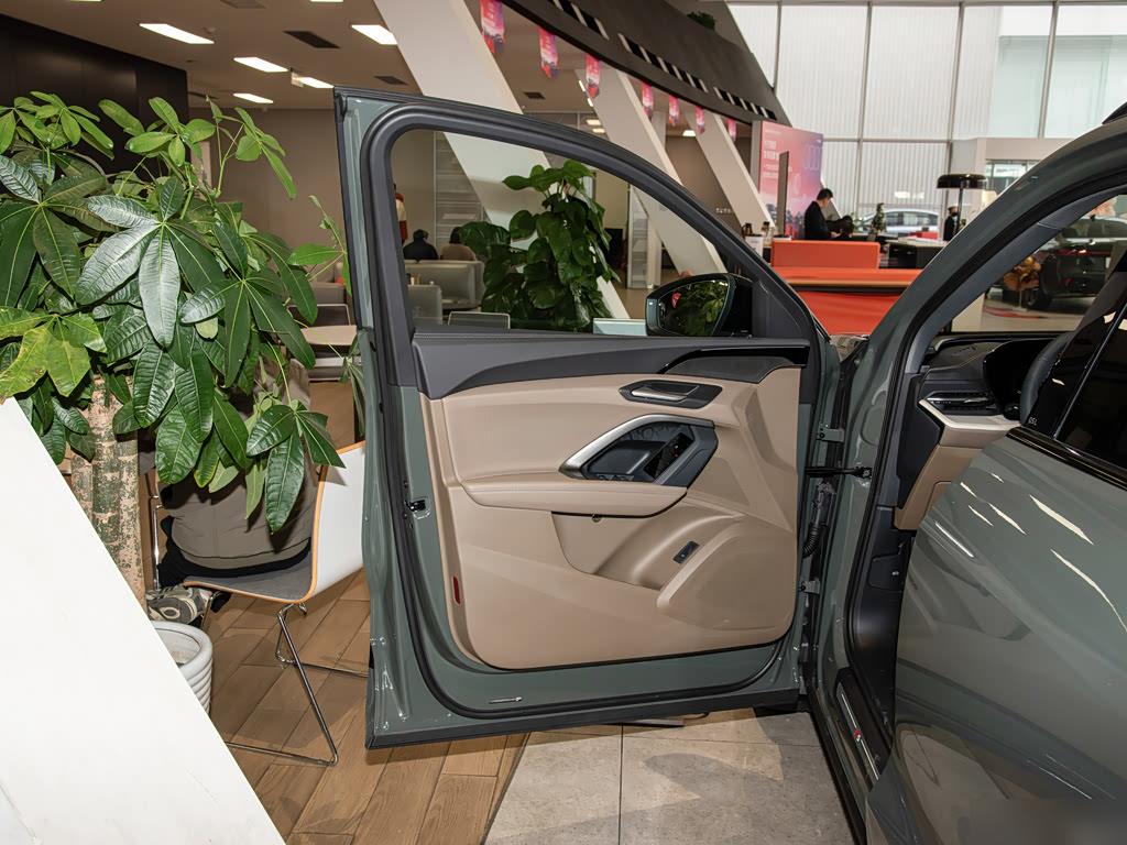 Audi Q5L 2.0T, фото 19