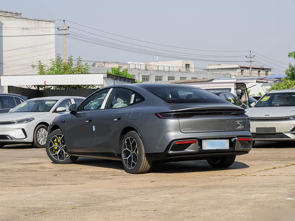 Geely Galaxy TT 640 RWD Flagship, фото 6