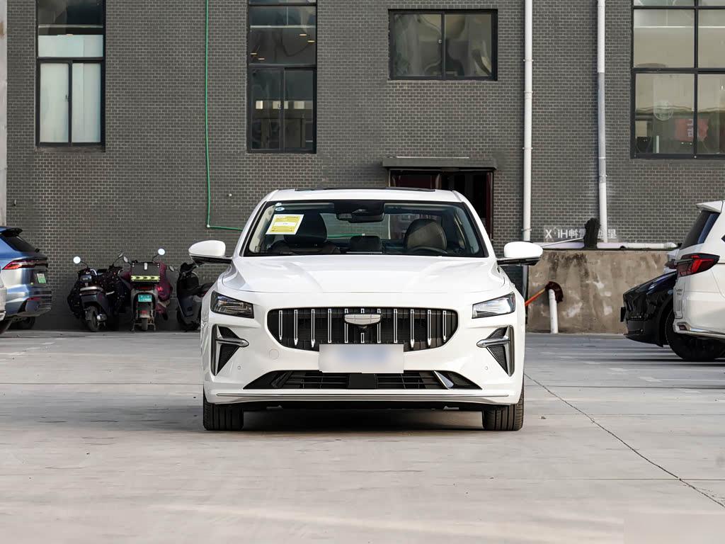Geely Preface Hybrid 1.5TD, фото 3
