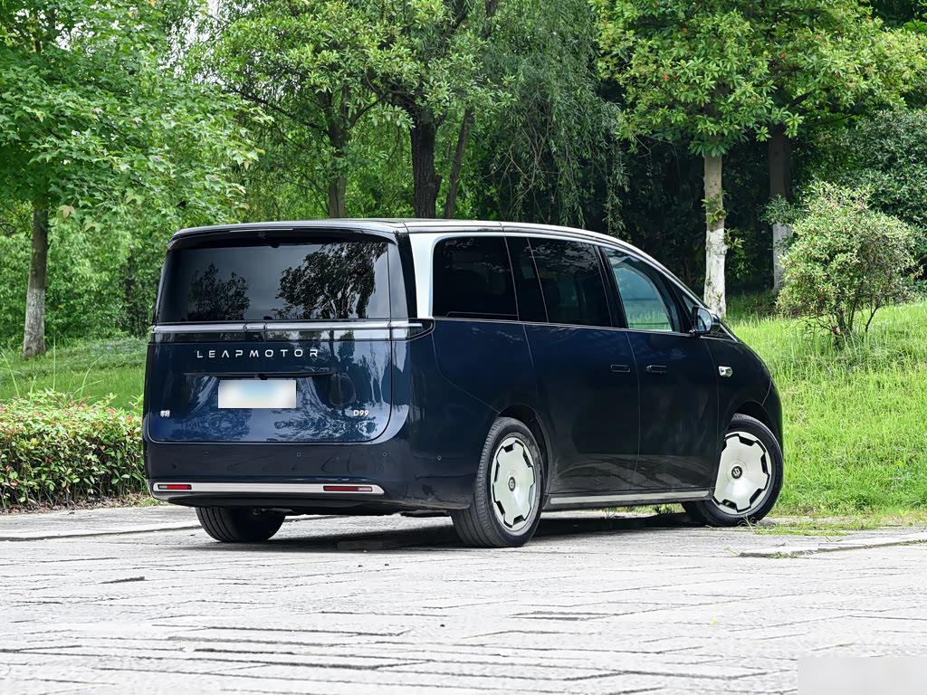 Leapmotor D99 EV 700 Flagship, фото 8