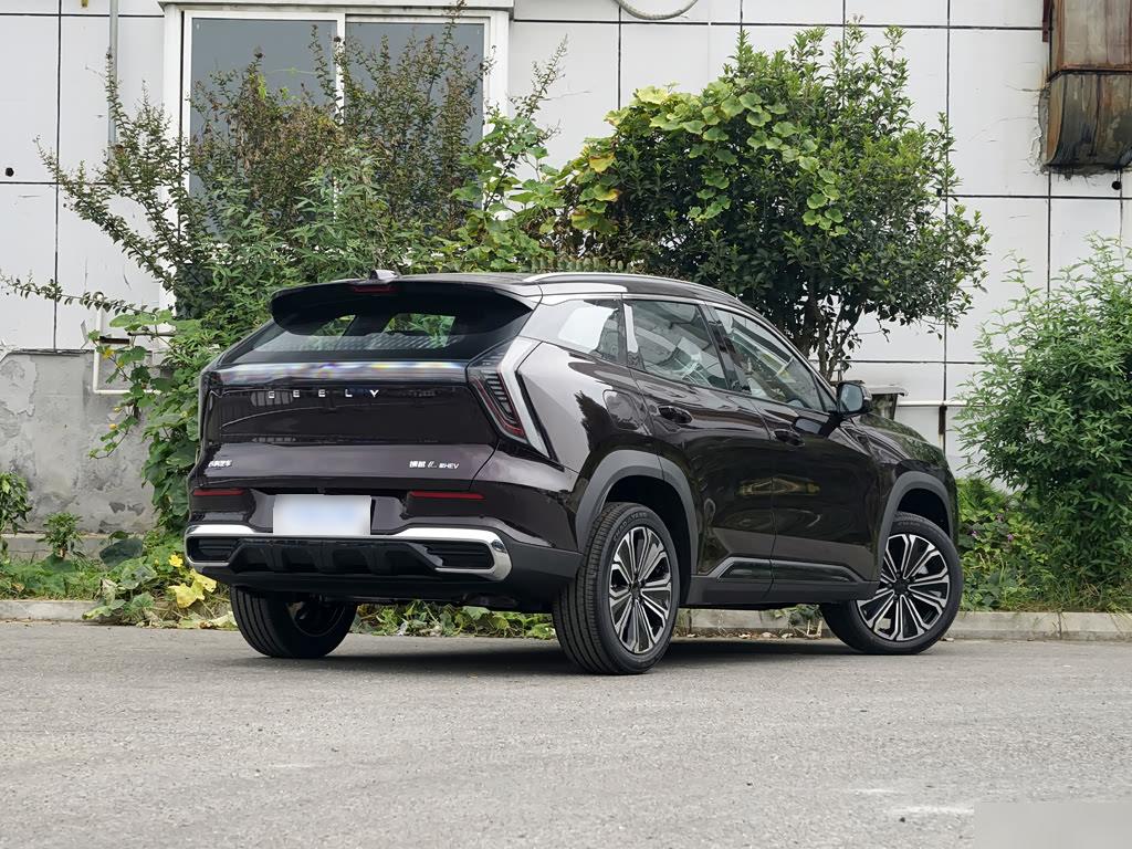 Geely Atlas 1.5TD i-HEV, фото 8