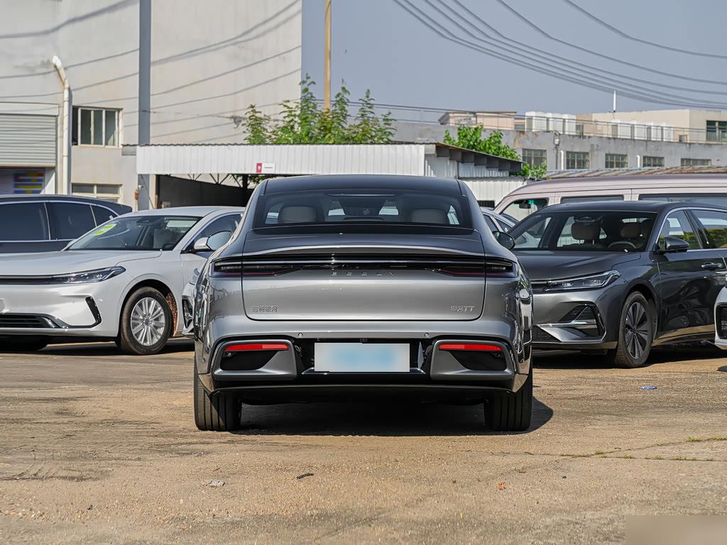 Geely Galaxy TT 640 RWD Flagship, фото 7