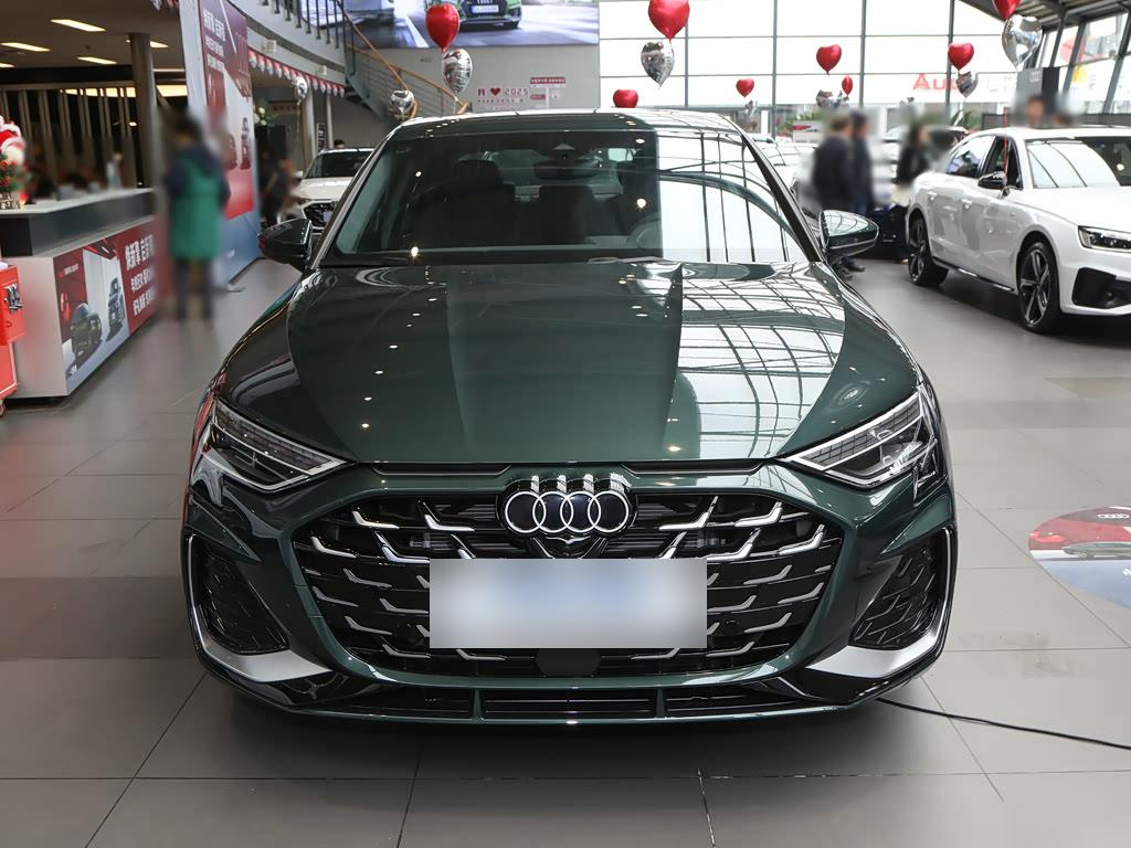 Audi A3L Sedan 35 TFSI, фото 3