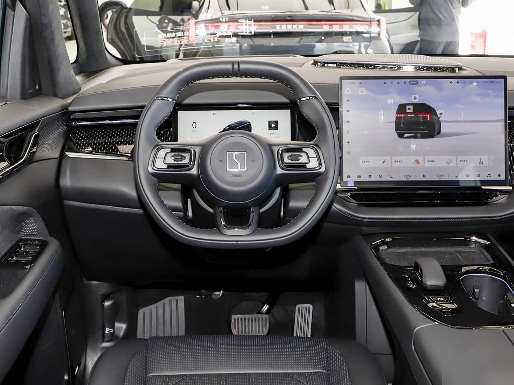 Zeekr 009 7-seat AWD 108 kWh, фото 11