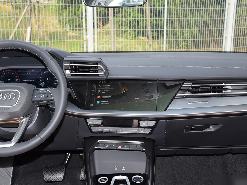 Audi A3 Sportback 35 TFSI Premium, фото 12