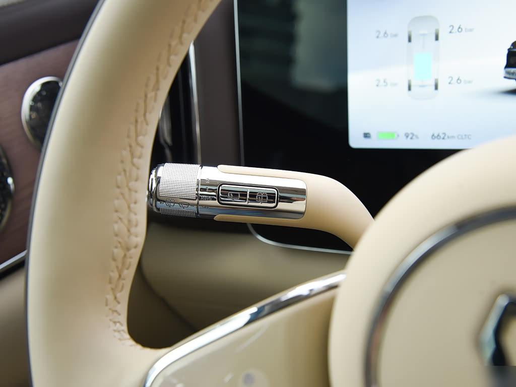 AITO M9 EV Ultra 6-seat, фото 17