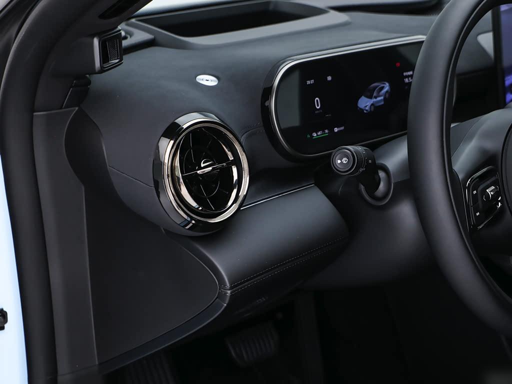 Geely Galaxy TT 640 RWD Flagship, фото 15