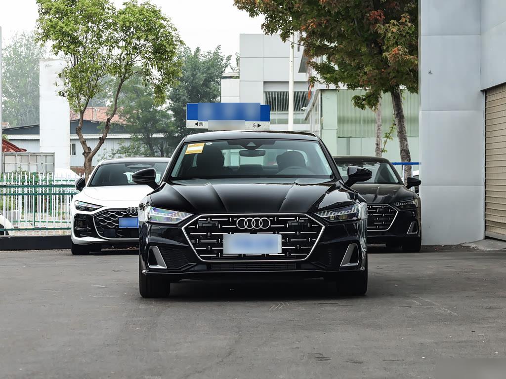 Audi A7L 45 TFSI Luxury, фото 3