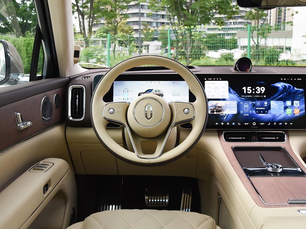 AITO M9 EV Ultra 6-seat, фото 11