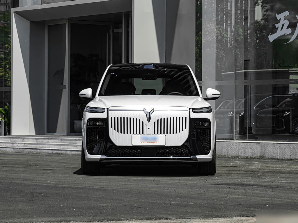 Voyah Taishan X8 PHEV ULTRA+, фото 3