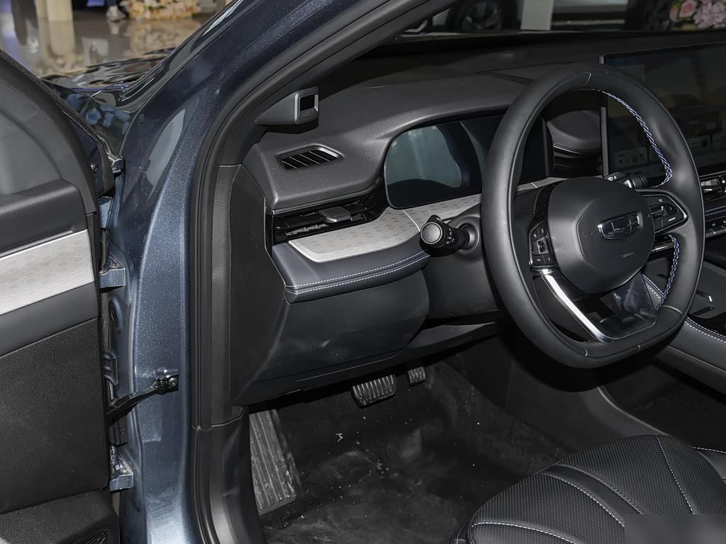 Geely Preface i-HEV Hybrid, фото 14