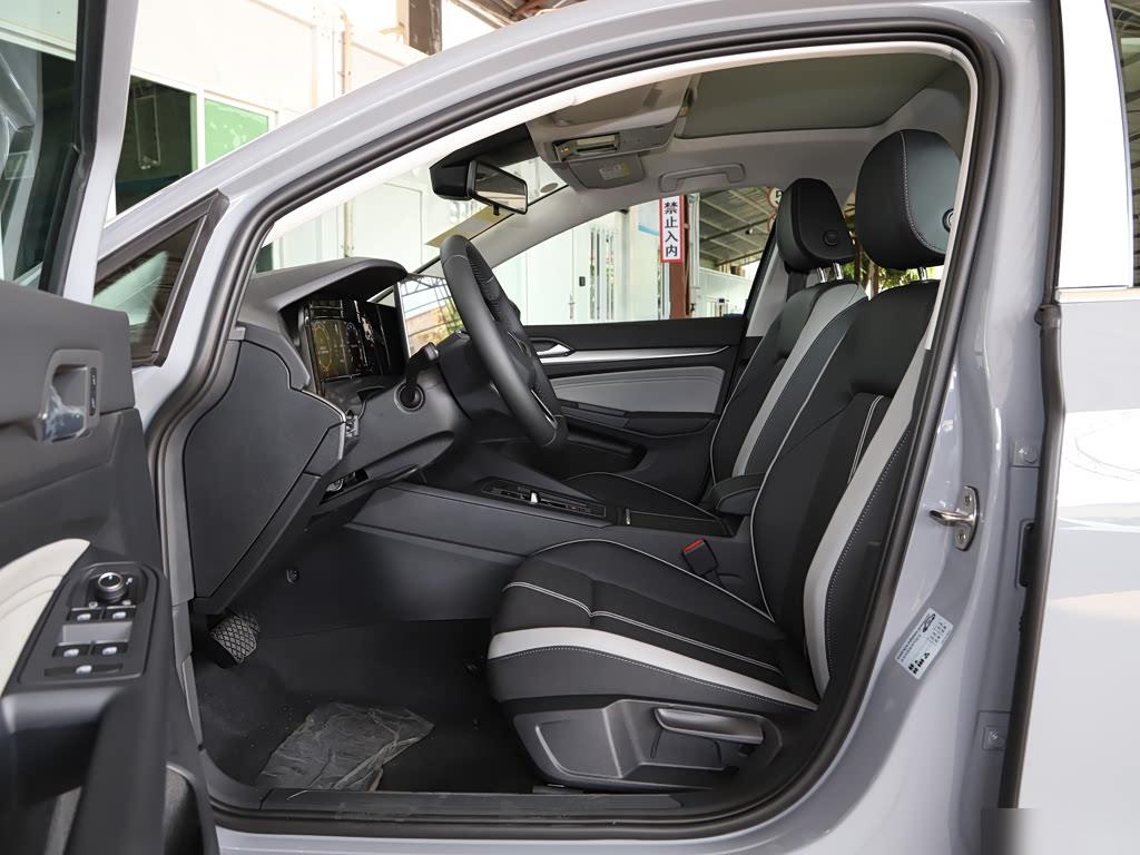 Volkswagen Golf 300TSI Pro, фото 18