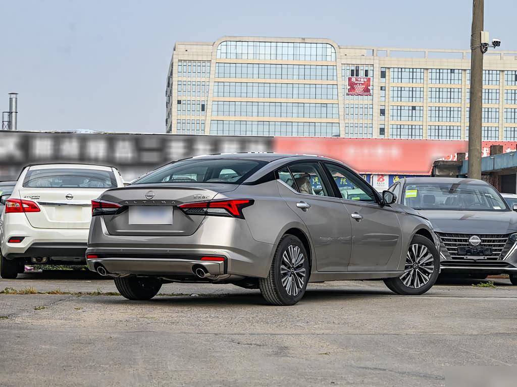 Nissan Teana 2.0L XE, фото 8