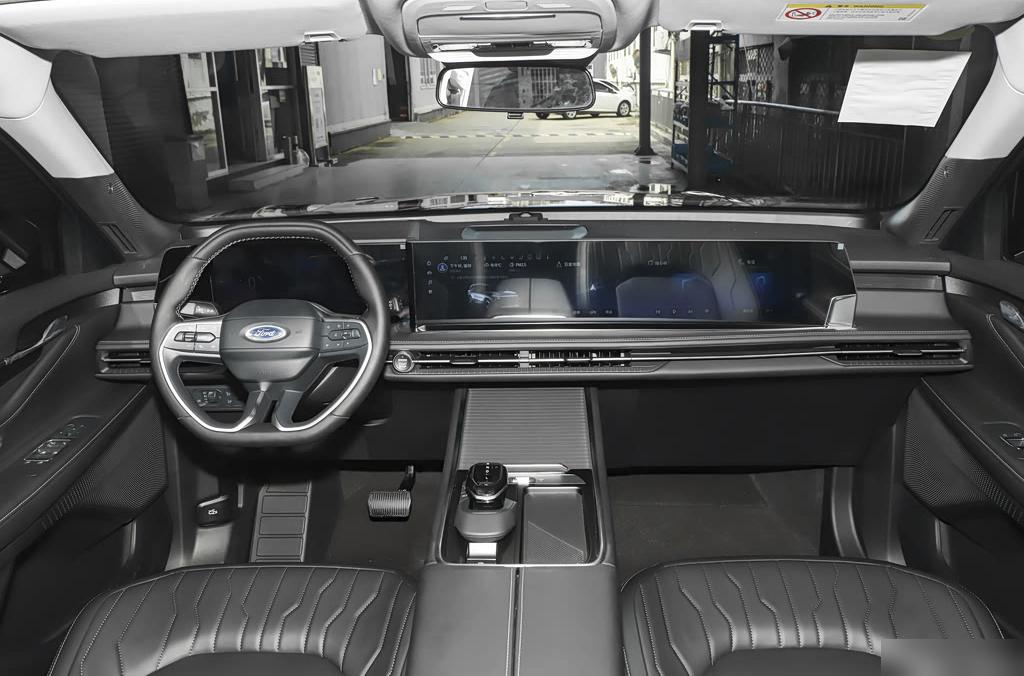 Ford Edge L2.0T EcoBoost 2WD 7-seat Luxury, фото 8