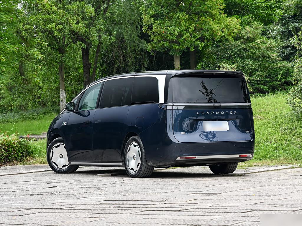 Leapmotor D99 EV 700 Flagship, фото 6