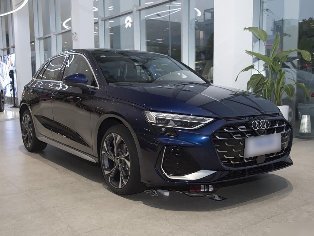 Audi A3 Sportback 35 TFSI Premium, фото 4