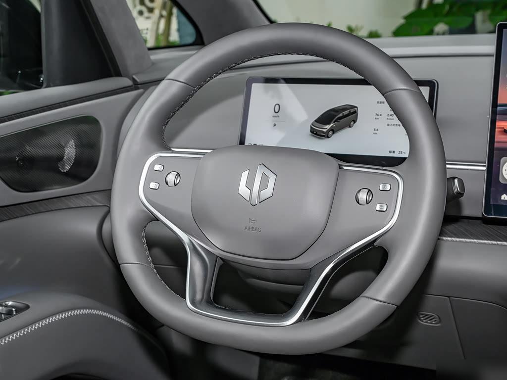 Leapmotor D99 EV 700 Flagship, фото 16