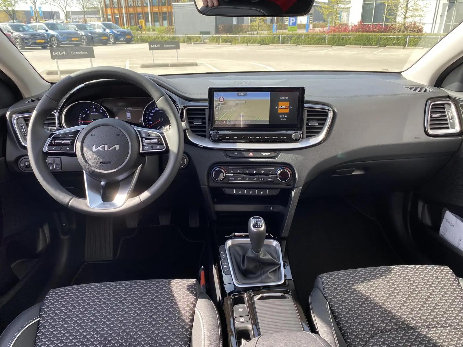 Kia Ceed SW Sportswagon 1.0 T-GDi DynamicPlusLine, фото 4