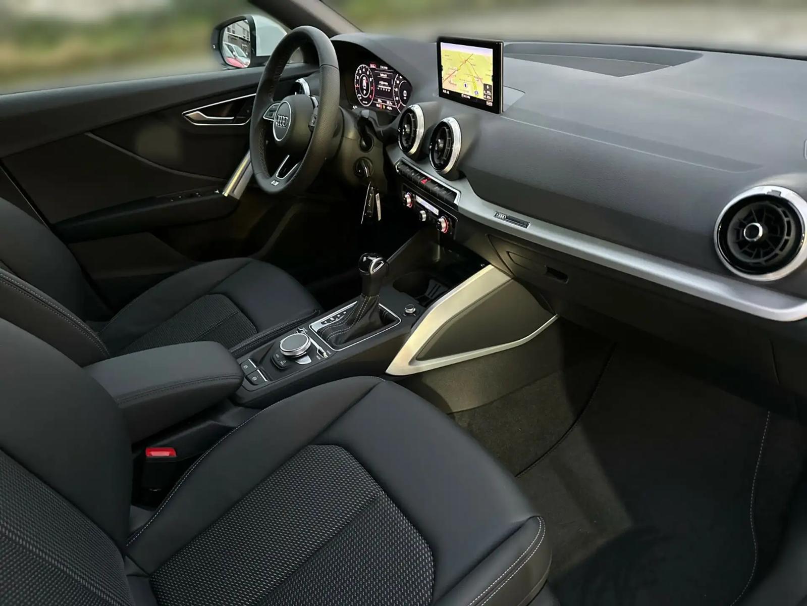 Audi Q2 35 TFSI, фото 14