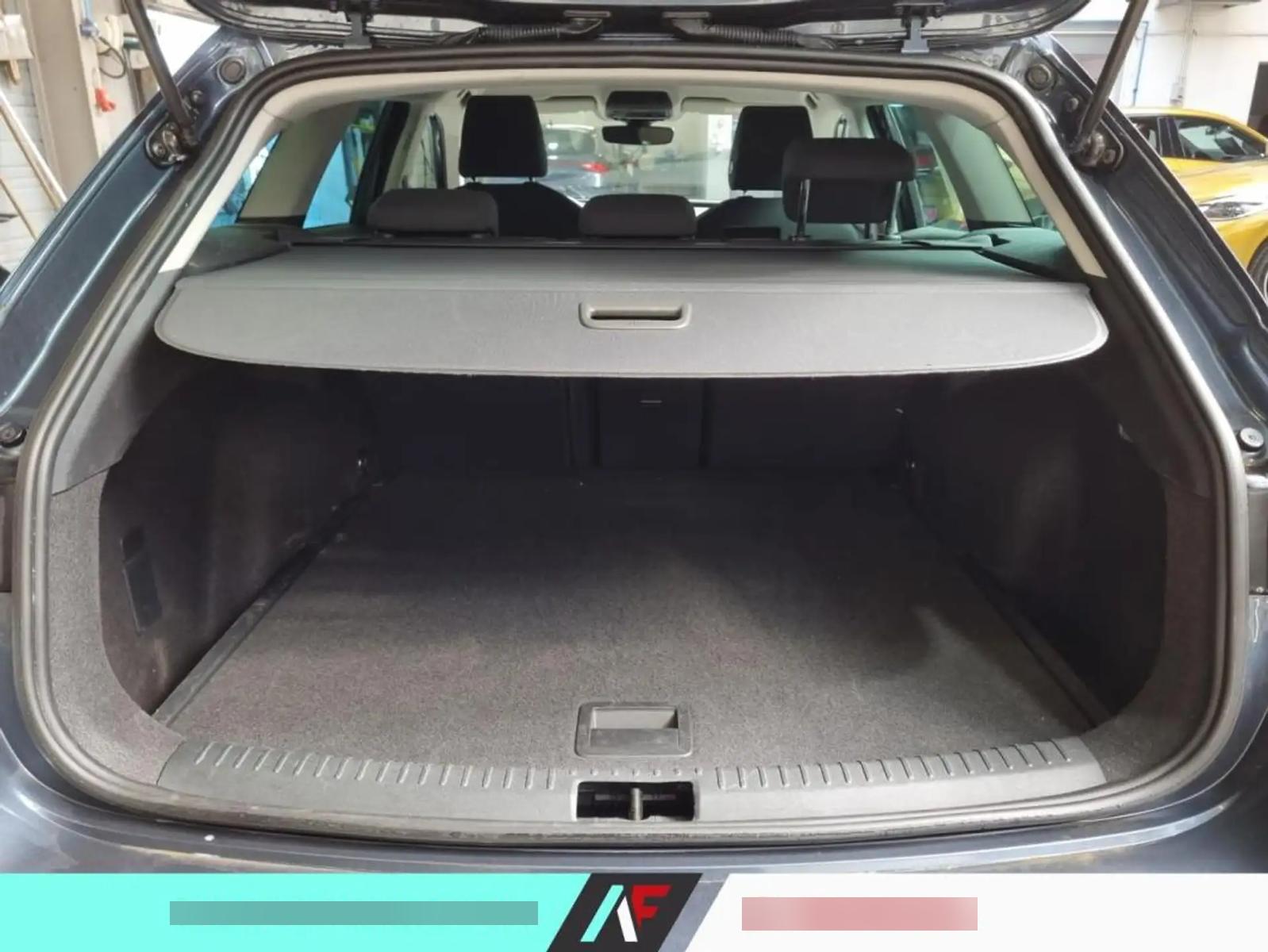 SEAT Leon IV Sport Tourer 2.0 TDI Style XL, фото 5