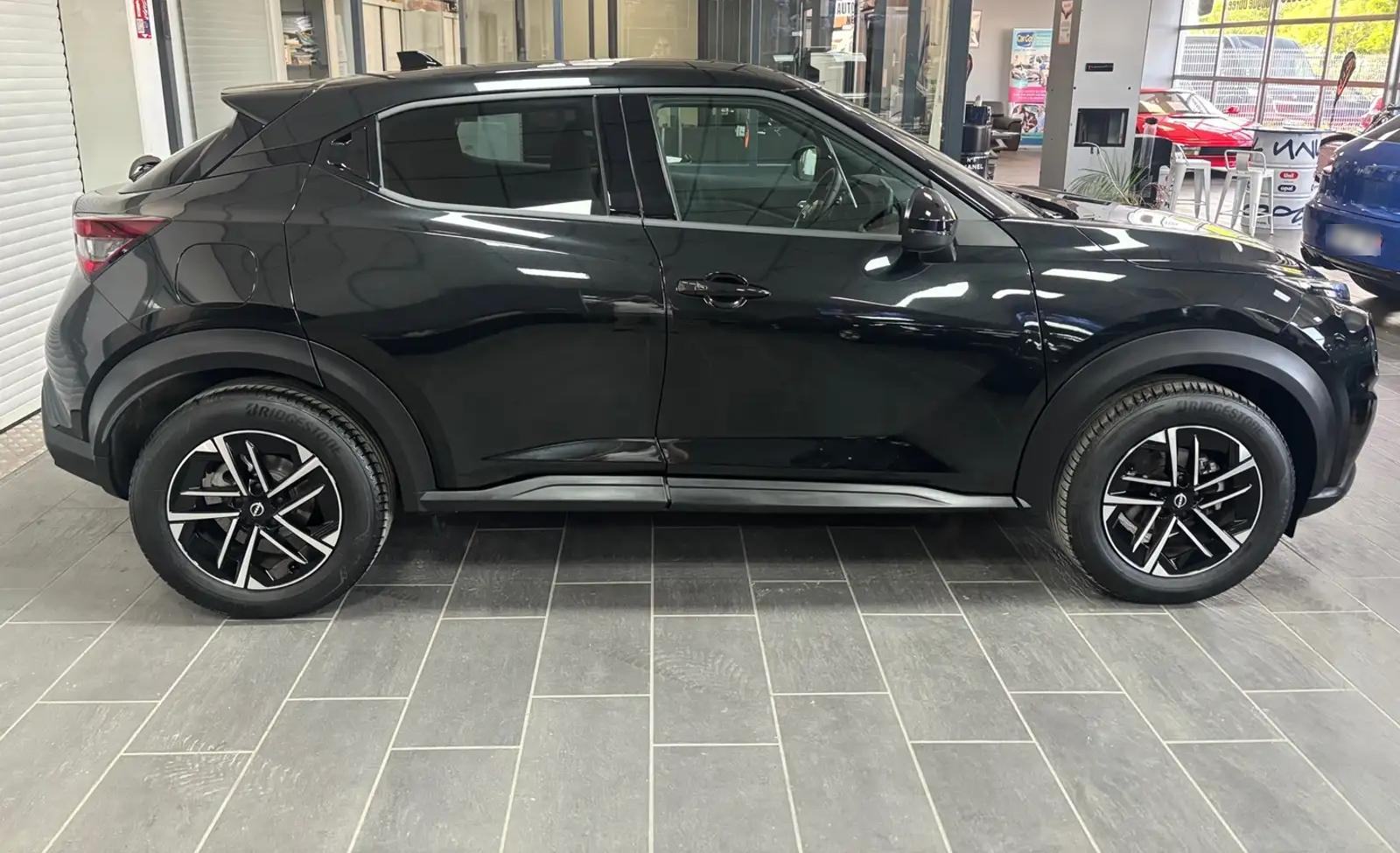 Nissan Juke 1.0 DIG-T N-Connecta 5, фото 4
