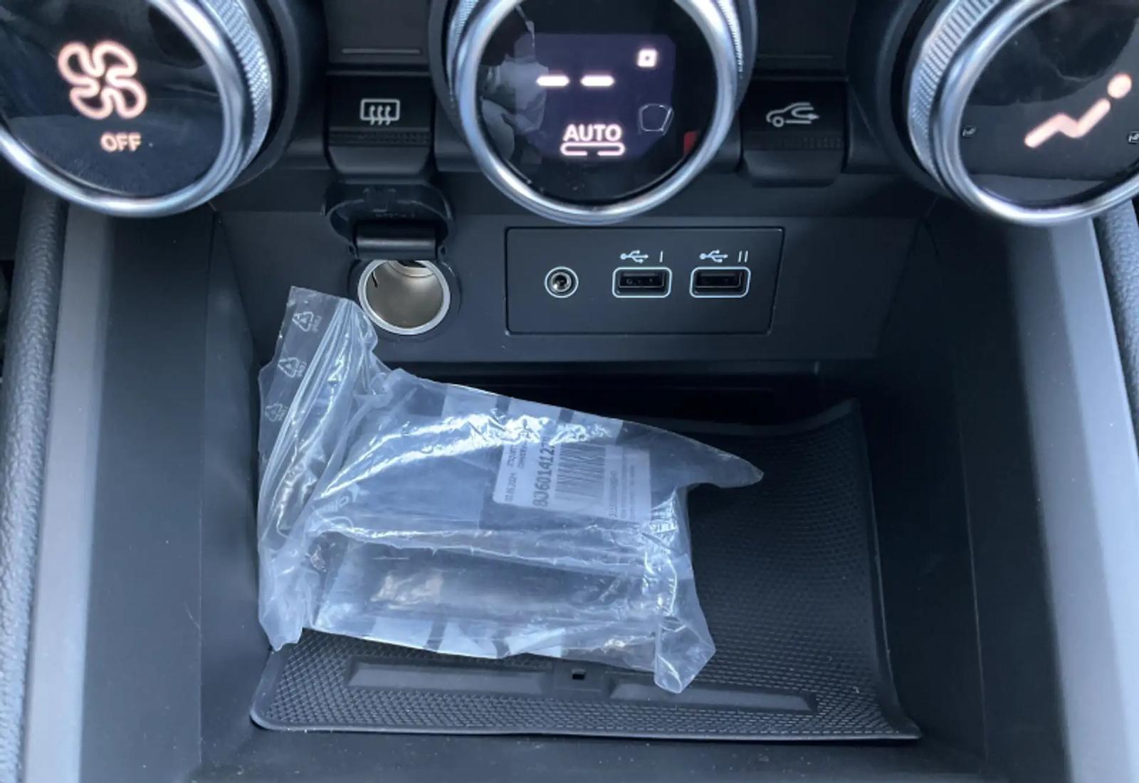 Mitsubishi Colt 1.0L Invite, фото 9