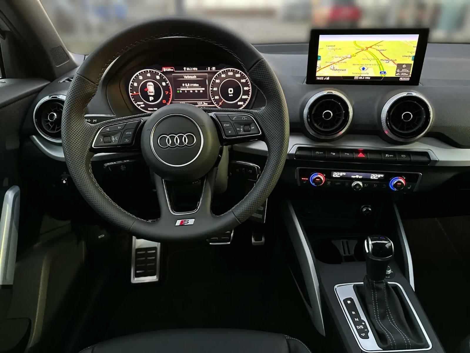 Audi Q2 35 TFSI, фото 8