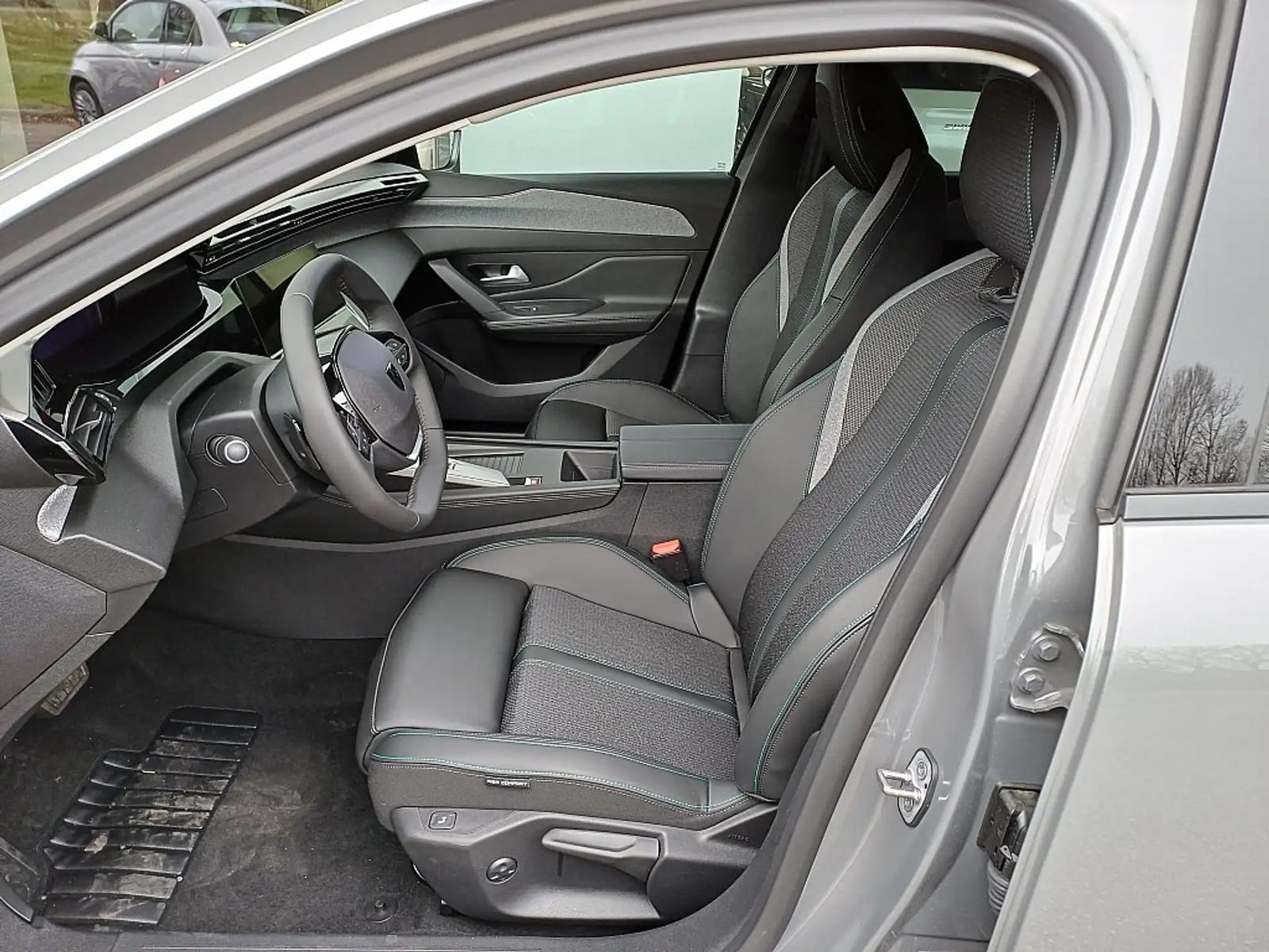 Peugeot 308 SW Allure PureTech 130 S&S EAT8, фото 4