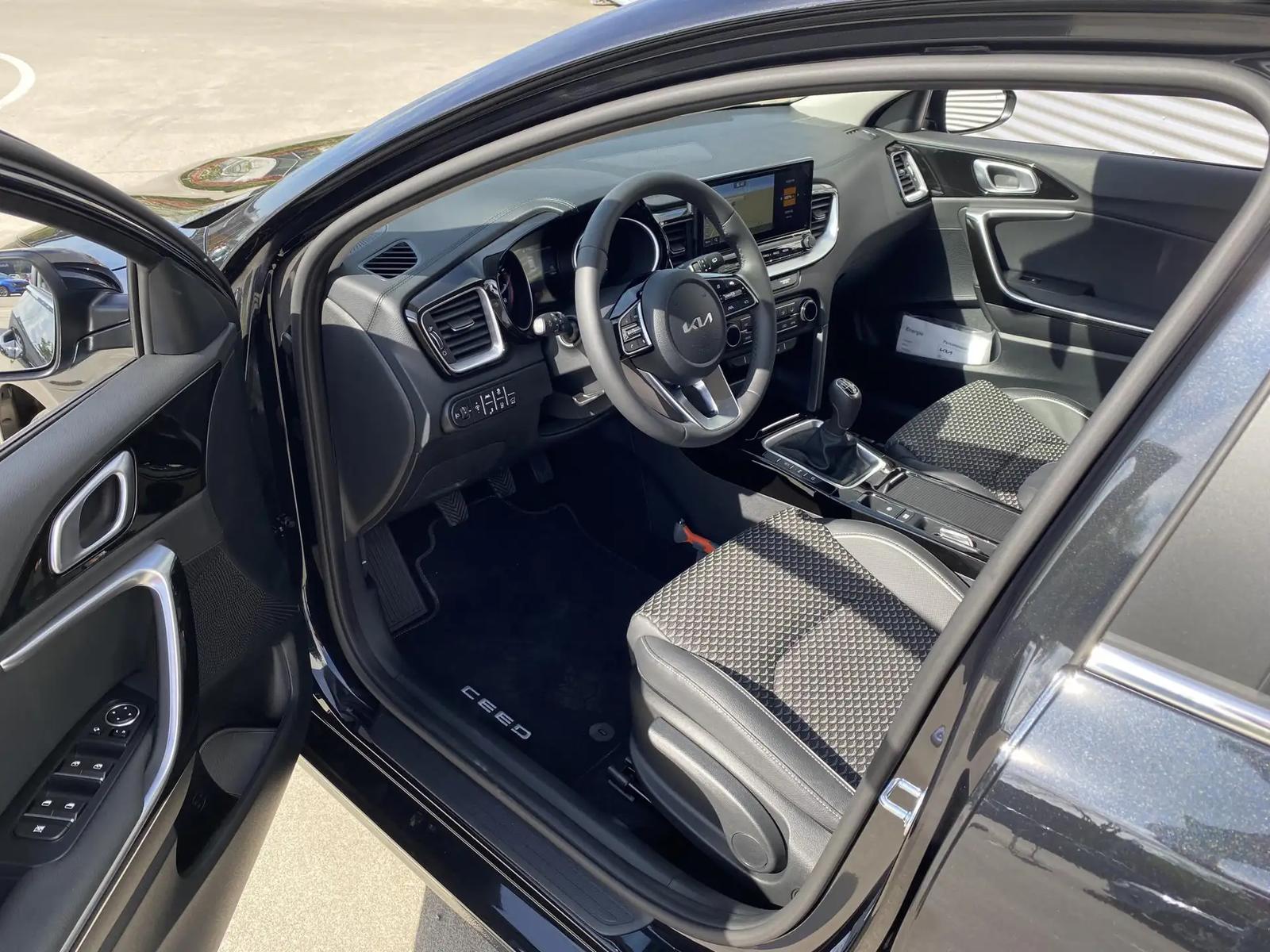 Kia Ceed SW Sportswagon 1.0 T-GDi DynamicPlusLine, фото 2