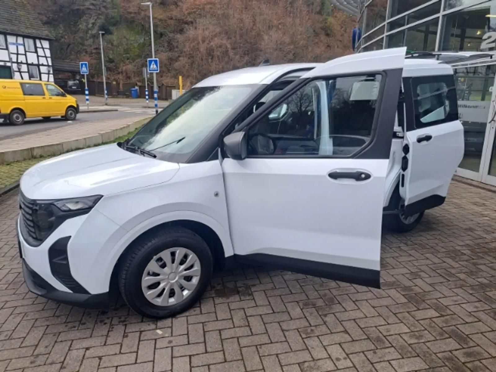 Ford Tourneo Courier Trend 1.0 EcoBoost, фото 15