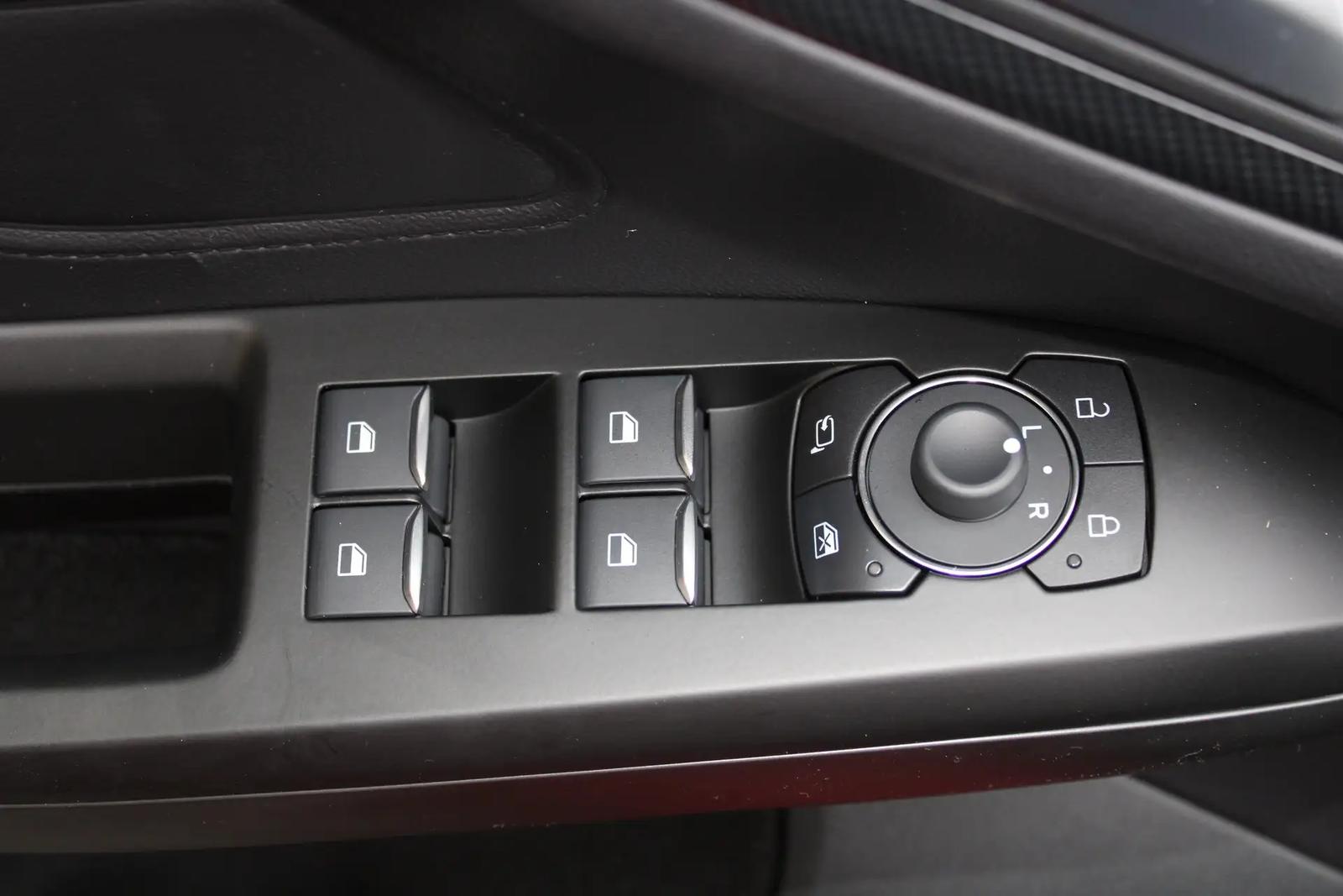 Ford Focus ST-Line, фото 12