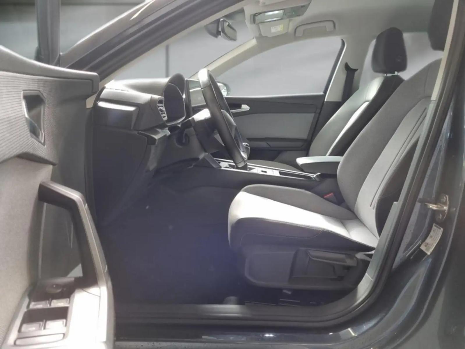 SEAT Leon IV Sport Tourer 2.0 TDI Style XL, фото 8
