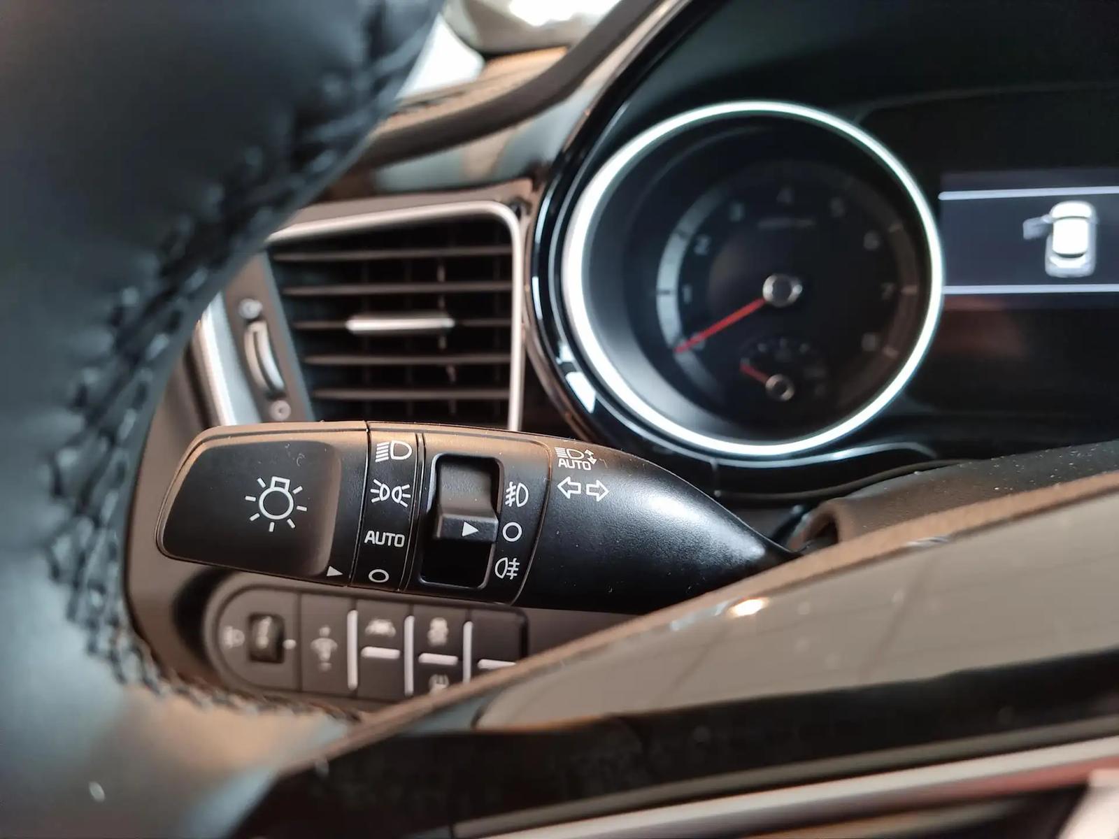 Kia XCeed 1.0 T-GDi DynamicPlusLine, фото 6