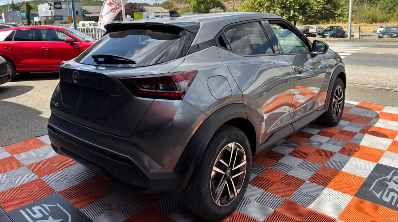Nissan Juke 1.0 DIG-T 114 N-Connecta, фото 3