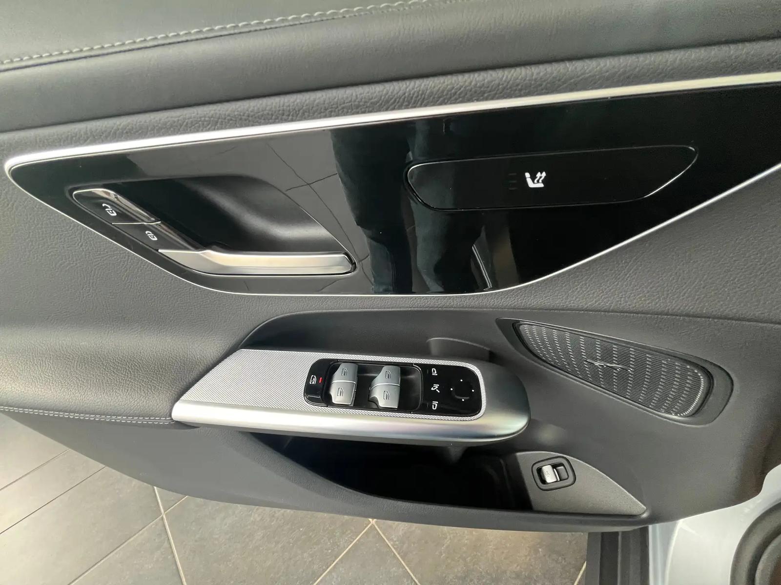 Mercedes-Benz GLC 220 d AMG Line, фото 9