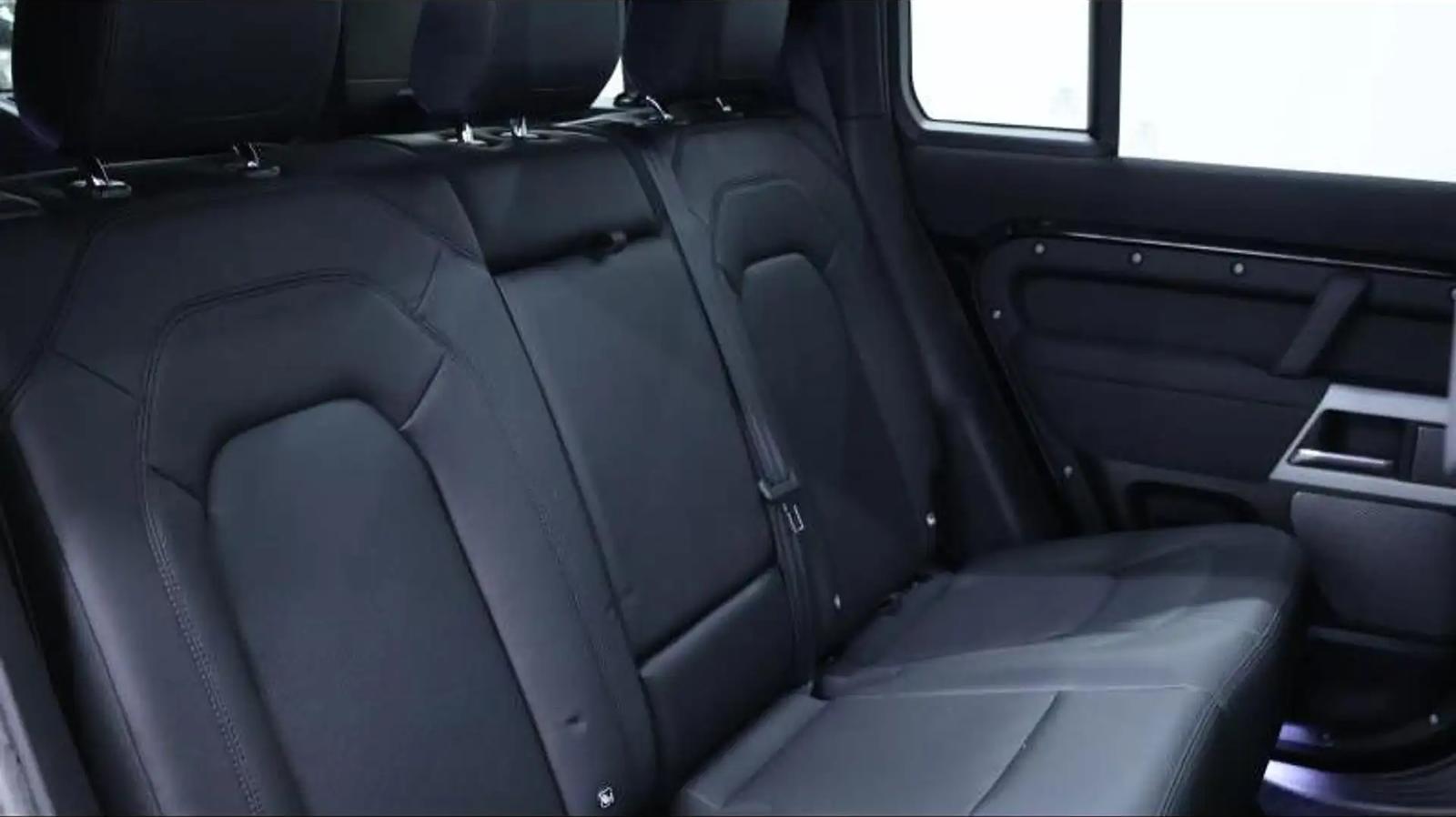 Land Rover Defender D250 XS Edition, фото 13