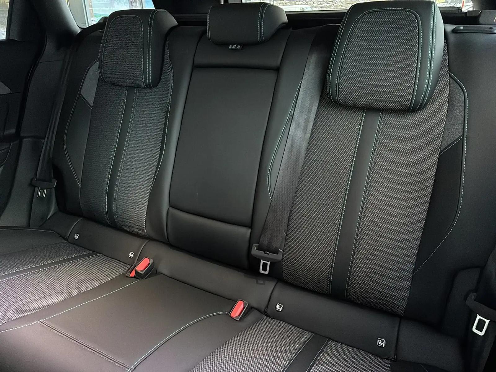 Peugeot 308 SW BlueHDi 130 S&S EAT8 Allure, фото 11