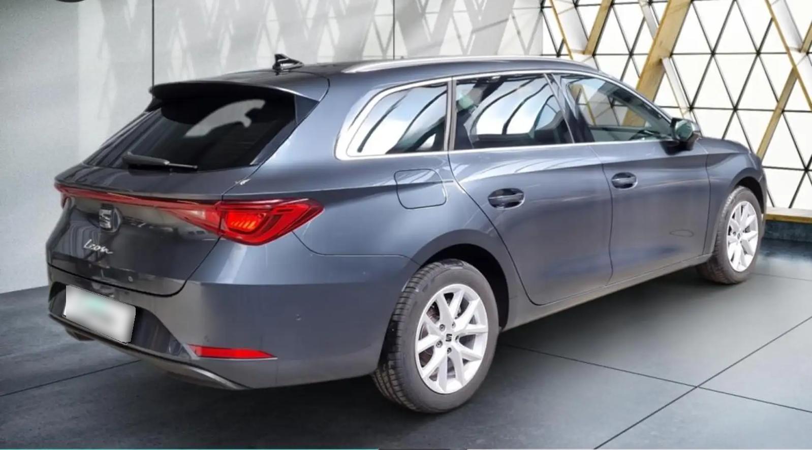 SEAT Leon IV Sport Tourer 2.0 TDI Style XL, фото 3