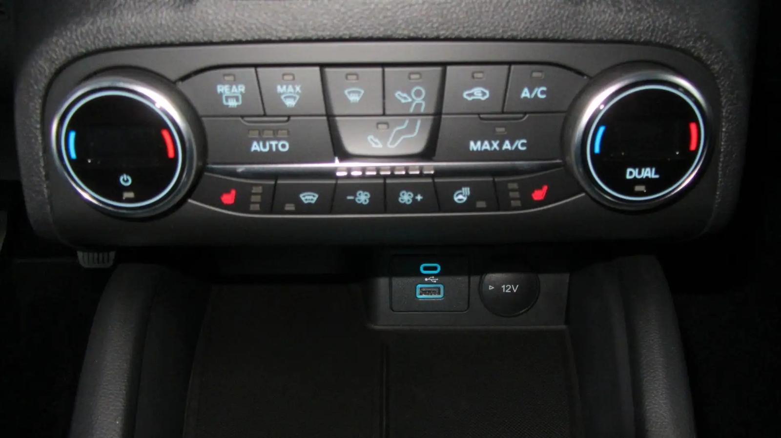 Ford Focus Titanium Style, фото 13