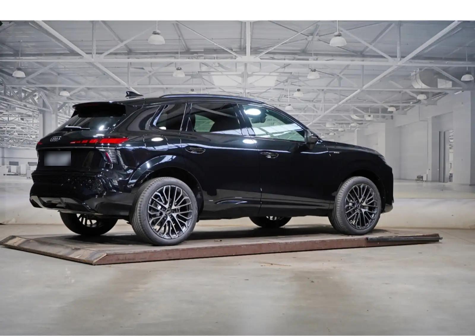 Audi Q3 TFSI quattro S line, фото 3