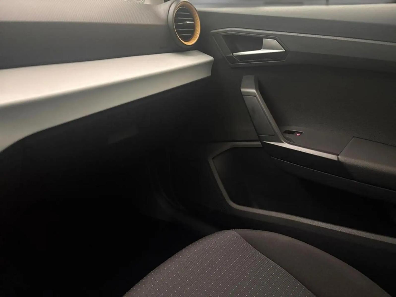 SEAT Arona 1.0 TSI Style Special Edition, фото 12