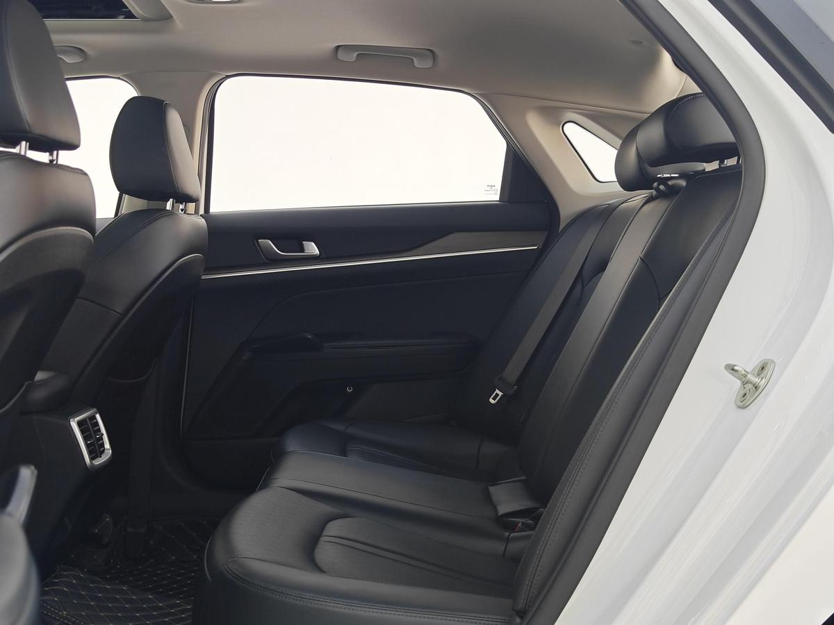 Kia K5 1.5T Luxury, фото 8