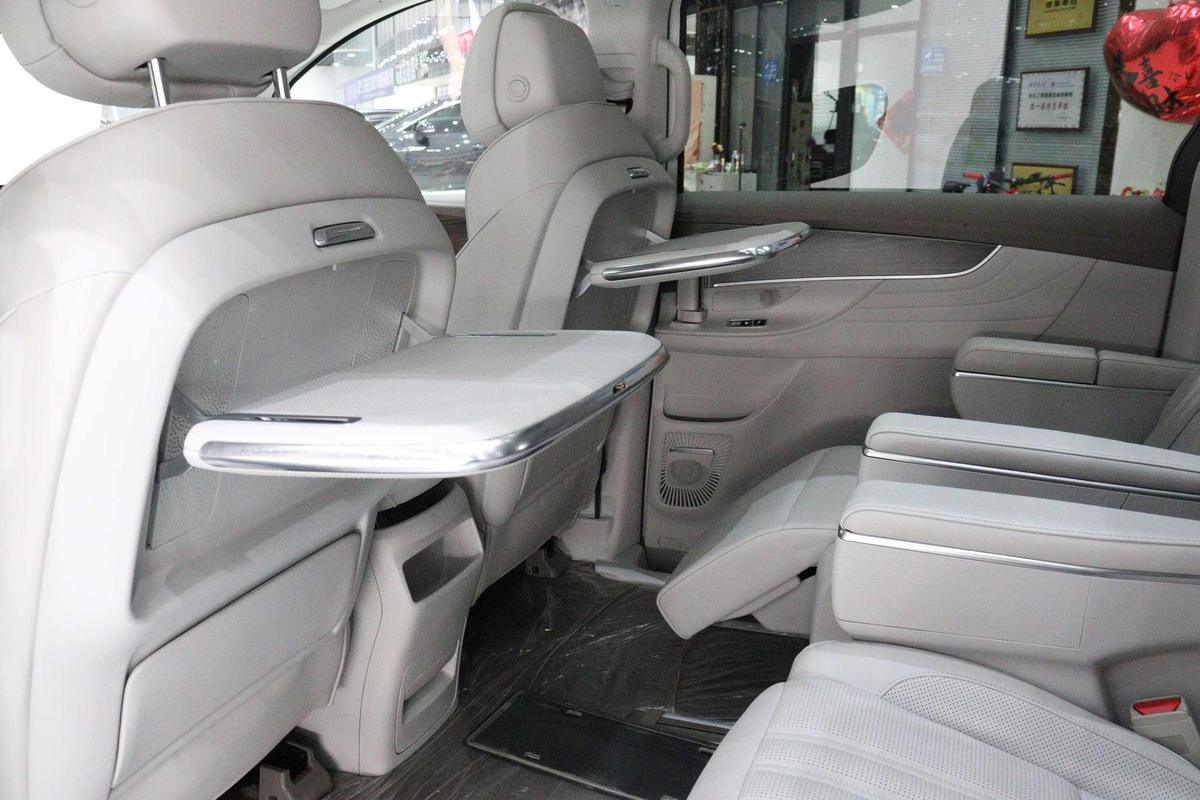 Roewe iMAX8 400TGI, фото 7