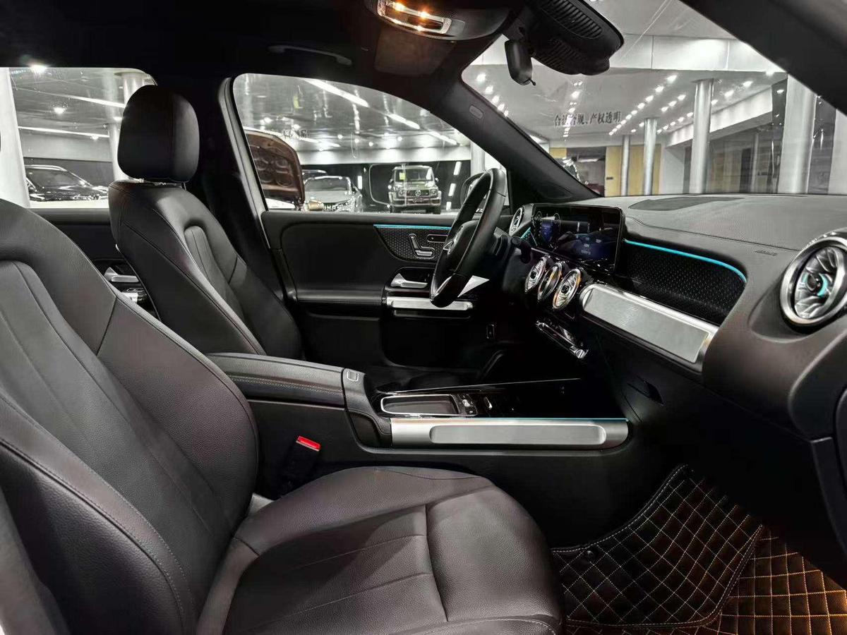 Mercedes-Benz GLB 200, фото 16