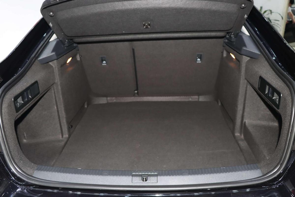 Skoda Superb TSI280 DSG Premium, фото 17