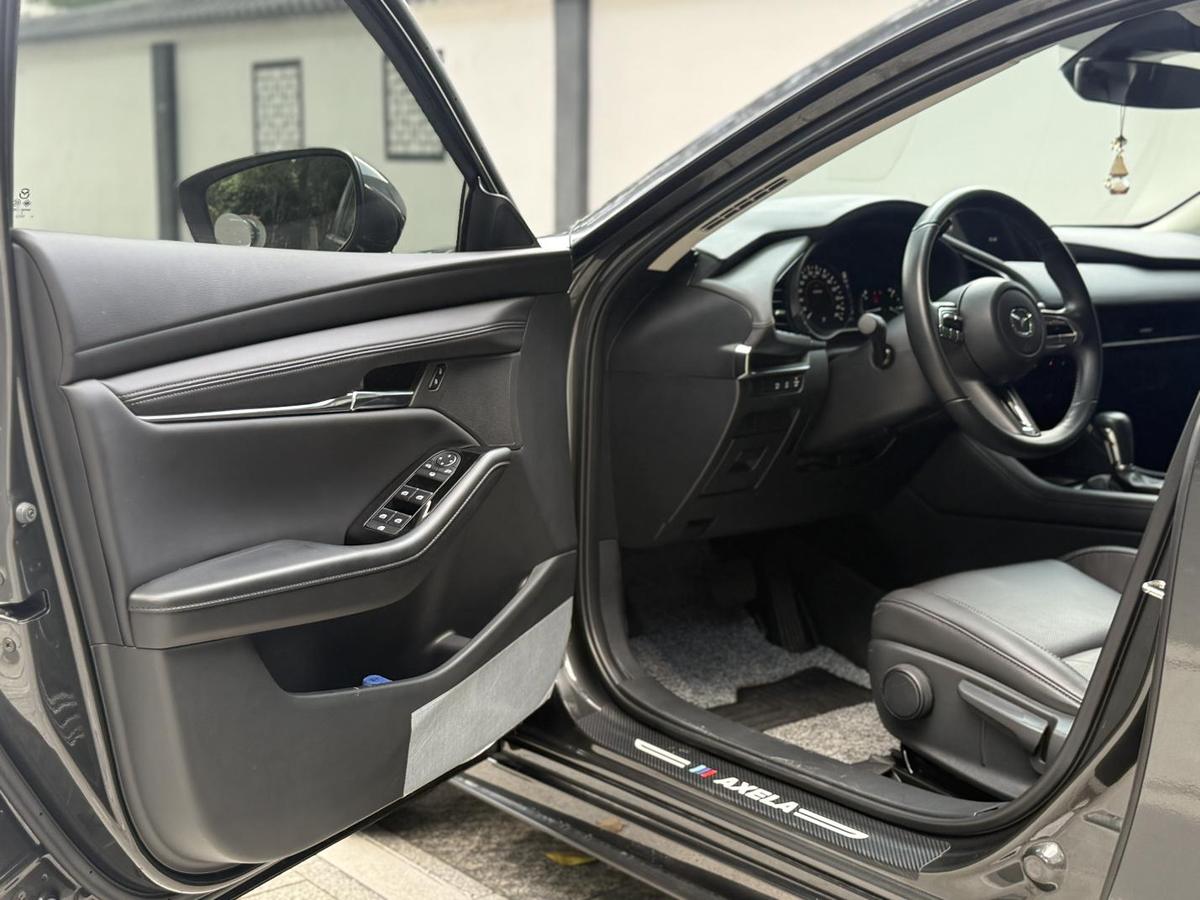 Mazda 3 Axela 2.0L AT, фото 10