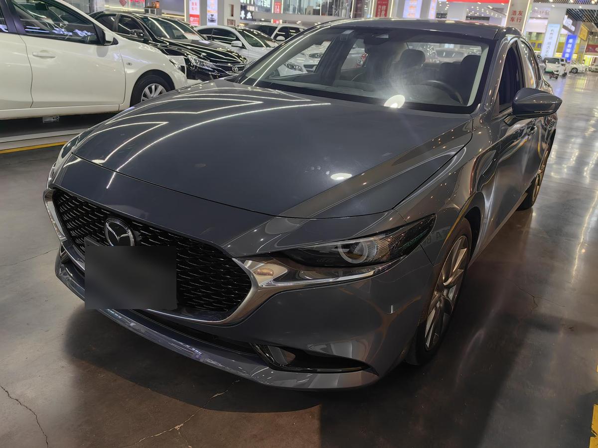 Mazda 3 Axela 2.0L AT